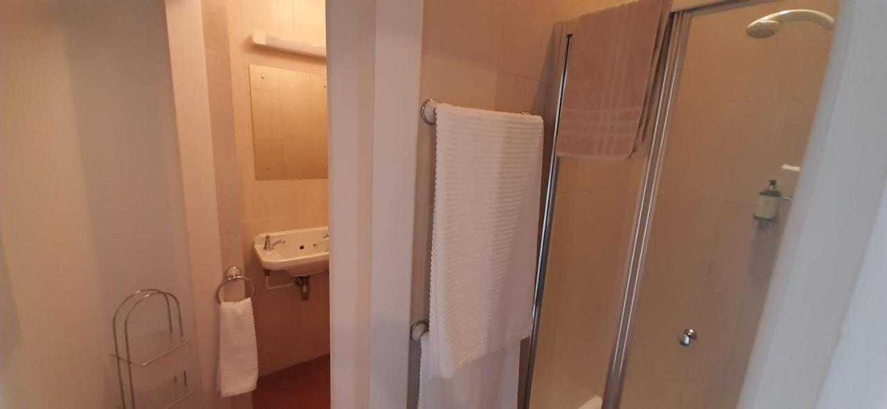 فندق Brooke House شانكلين المظهر الخارجي الصورة